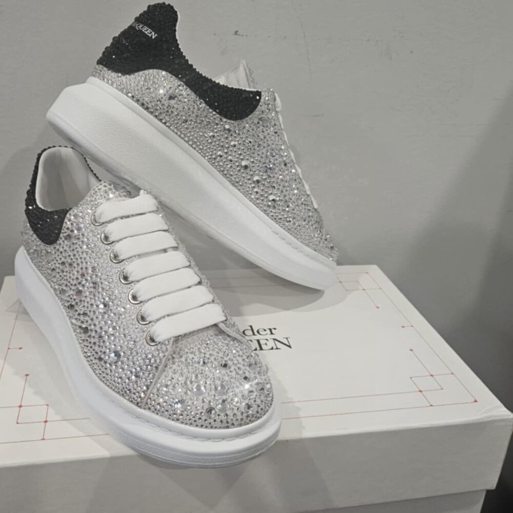 👟 Alexander McQueen Bi-Colour Crystal-Embellished Sneakers - Picture 2 of 9